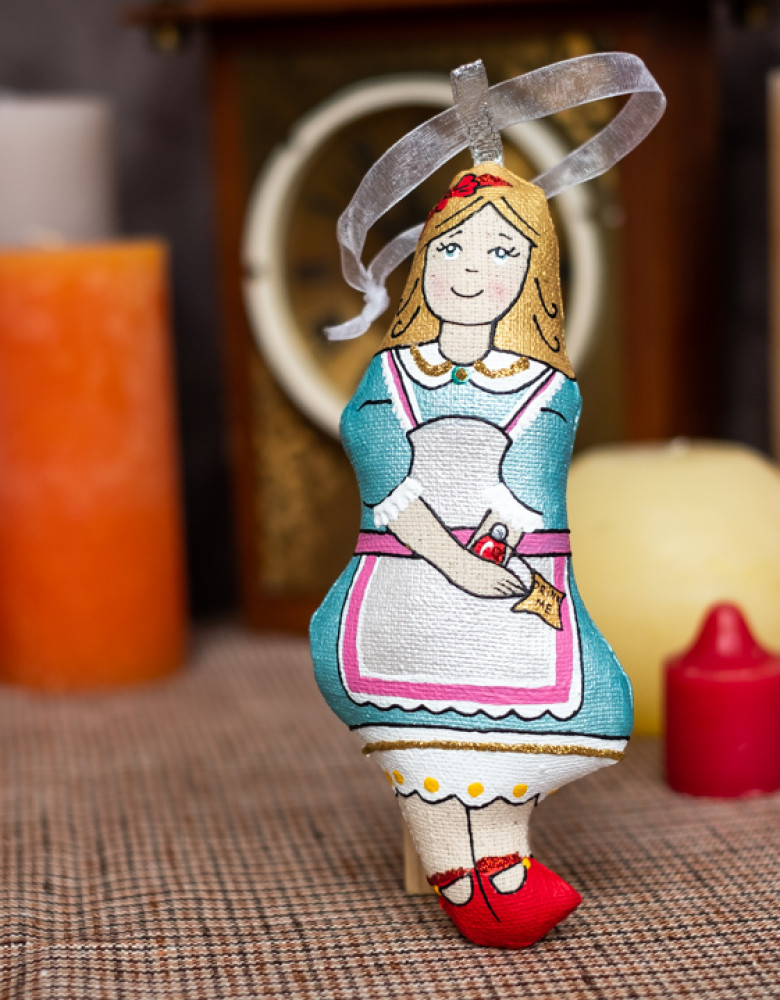 Ręcznie wykonana baśń w pudełku „Alicja w Krainie Czarów”