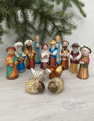 Sklep z rzeźbami (14 postaci) w ukraińskim stylu w kartonowym pudełku