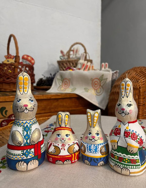 Pamiątka rzeźbiarska "Zając-ukrainka"