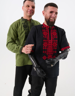 Męska koszula haftowana (wyszywanka) z krótkim rękawem Koza Dereza x Superhumans, czarna