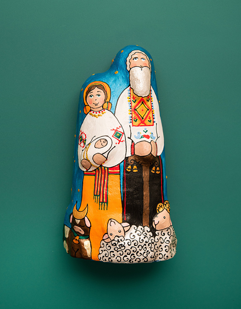 Średnia szopka rzeźbiarska kompozycyjna "Święta Rodzina"